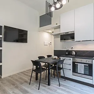 La Boutique Milano: In Porta Romana Appartamento